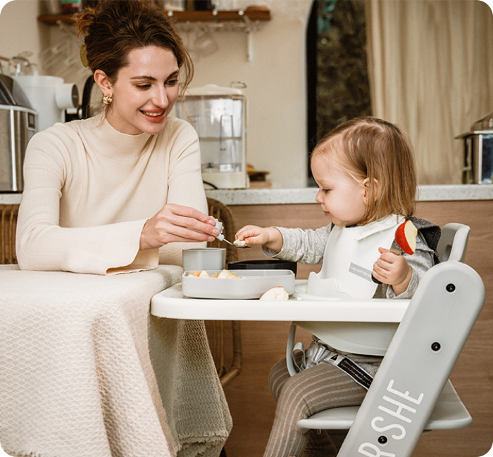 Baby feeding chair